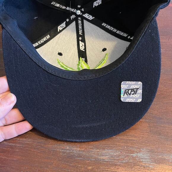 NWT Black Trucker Hat with Green Leaf Snapback One Size Fits All - Picture 5 of 7